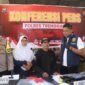 Kasatreskrim Polres Trenggalek AKP Zainul Abidin beri santunan dan sembako ke korban Curas
