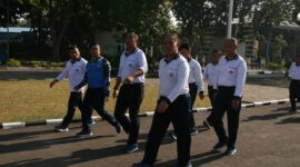 Dankodiklatal Letjen TNI Marinir Nur Alamsyah olahraga bersama PJU