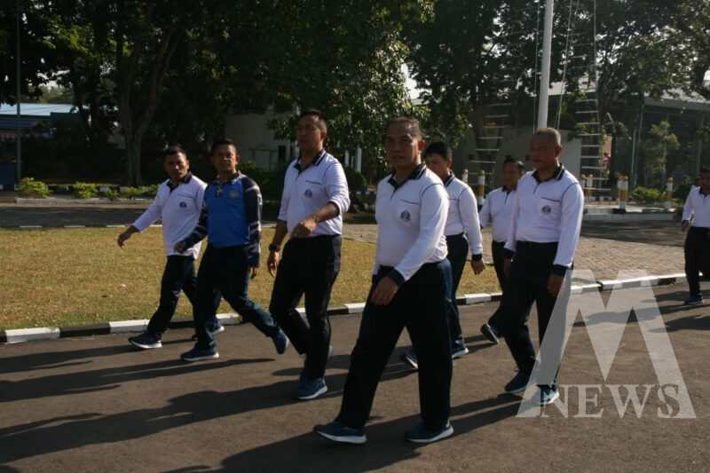 Dankodiklatal Letjen TNI Marinir Nur Alamsyah olahraga bersama PJU