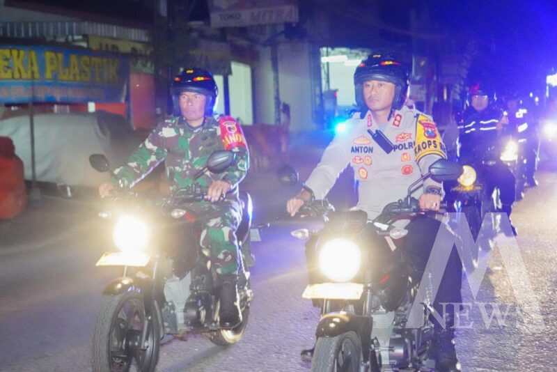 Kapolres Ponorogo AKBP Anton Prasetyo lakukan patroli jelang Pilkada 2024