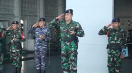 Komandan Satdik - 2 Kodiklatal Kolonel Laut (P) Teddy Barata
