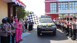 Polres Bojonegoro berangkatkan air bersih di HUT Kemerdekaan RI ke-79 dan Hari Polwan ke-76