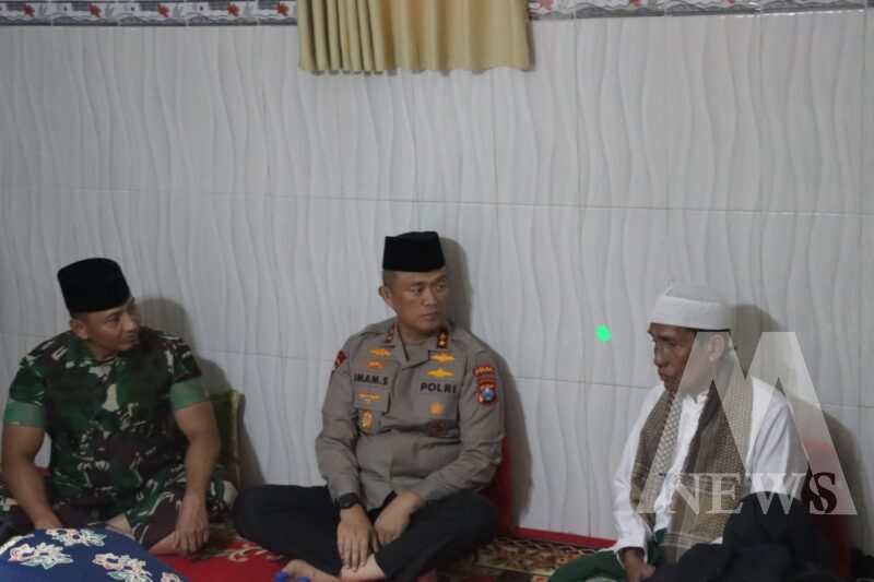 Kapolda Jatim Irjen Pol Drs. Imam Sugianto kunjungan ke Ponpes di Sampang