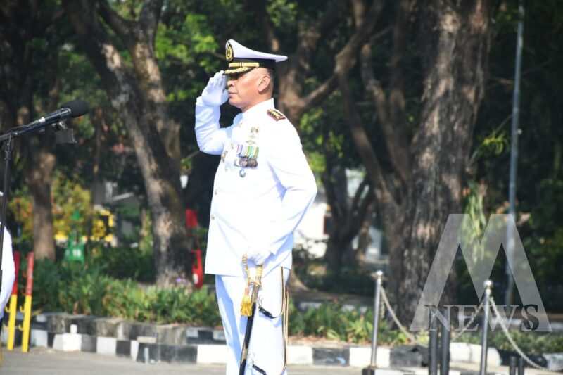 Danpuslatdiksarmil Kodiklatal Kolonel Laut (P) Irwan S.P. Siagian
