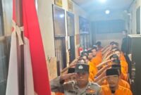 Momentum hari kemerdekaan RI ke-79 tahanan Polresta Banyuwangi upacara sederhana