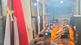 Momentum hari kemerdekaan RI ke-79 tahanan Polresta Banyuwangi upacara sederhana