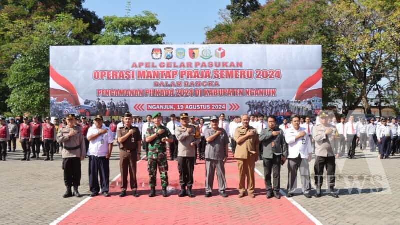 Kapolres Nganjuk AKBP Siswantoro pimpin Apel Gelar Pasukan Operasi Mantap Praja Semeru 2024
