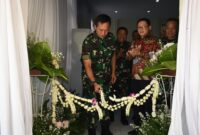 Dankodiklatal Letjen TNI Marinir Nur Alamsyah saat potong pita