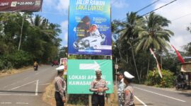 Satlantas Polres Trenggalek dan PT Jasa Raharja Pasang Baliho
