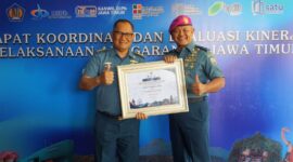 Irkodiklatal Brigjen TNI Marinir Ahmad Fajar Terima Penghargaan Mitra Strategis Kanwil DPJb Provinsi Jatim