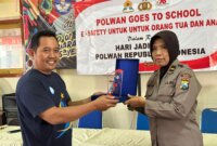 Polwan Polres Jember beri edukasi pelajar di Sekolah