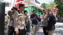 Polrestabes Surabaya lakukan pengamanan kantor KPU