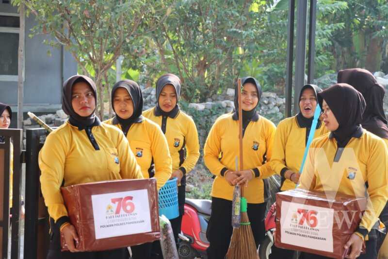Polwan Polres Pamekasan Gelar Bakti Religi dan Baksos