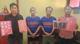 Tersangka diamankan Polisi beserta barang buktinya