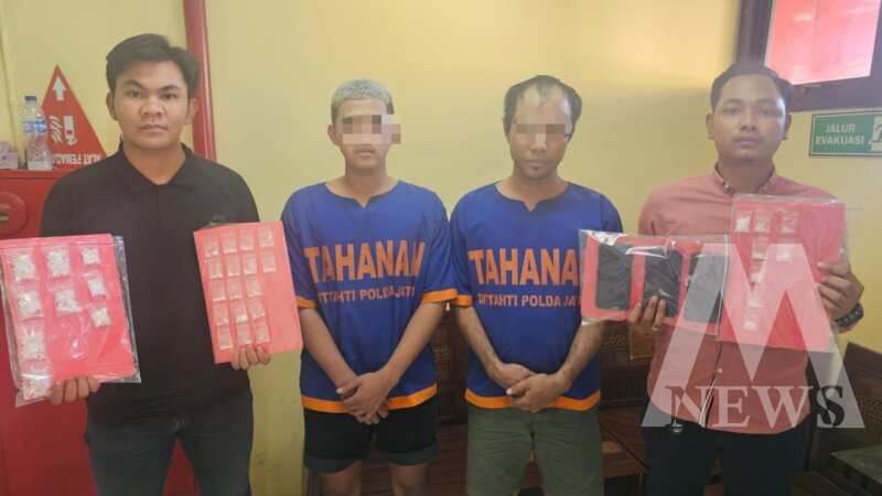 Tersangka diamankan Polisi beserta barang buktinya