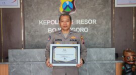 Polres Bojonegoro Terima Penghargaan