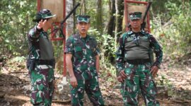 Dirlat Brigjen TNI Marinir Widodo tinjau lattek berganda siswa Diktukpa