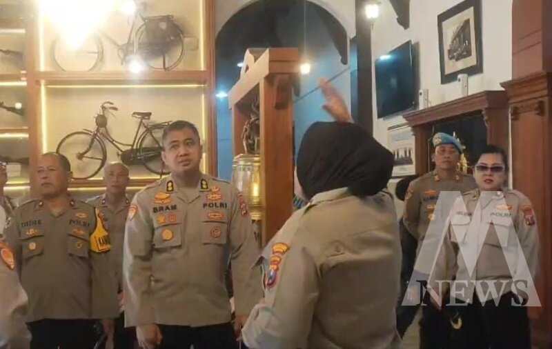 Polda Aceh dan Polda Papua kunjungan ke Polrestabes Surabaya