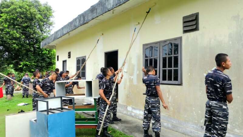 Siswa Dikmata Satdik - 1 Kodiklatal gelar Baksos