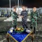 Komandan Satdik - 1, Kolonel Laut (P) I Gede Merta Yasa saat potong tumpeng