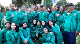 Kapolda Jatim Irjen Pol Drs. Imam Sugianto bersama Kontingen Jatim