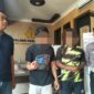 Tersangka diamankan Polisi beserta barang buktinya