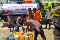 Polres Ponorogo salurkan bantuan air bersih