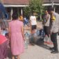 Polisi Rejotangan beri bantuan 2 truk tangki air bersih ke warga