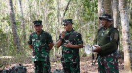 Dirdok Kodiklatal Laksma TNI Nouldy J. Tangka tinjau Rahlat PLP-4 Marinir Purboyo