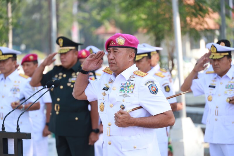 Dankodiklatal Letjen TNI Marinir Nur Alamsyah pimpin ziarah