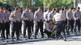 Personil Kompi Dalmas saat gelar latihan