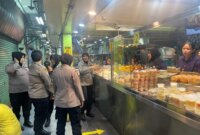 Polwan Polres Tanjung Perak hadir di tengah masyarakat