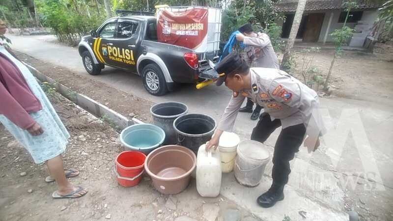 Polsek Tugu patroli genthong di musim kemarau