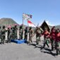 Irkodiklatal Brigjen TNI Marinir Ahmad Fajar lepas siswa lattek Dikko Marinir angkatan 174