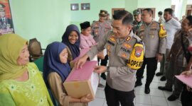 Kapolres Nganjuk AKBP Siswantoro saat Jum’at Curhat