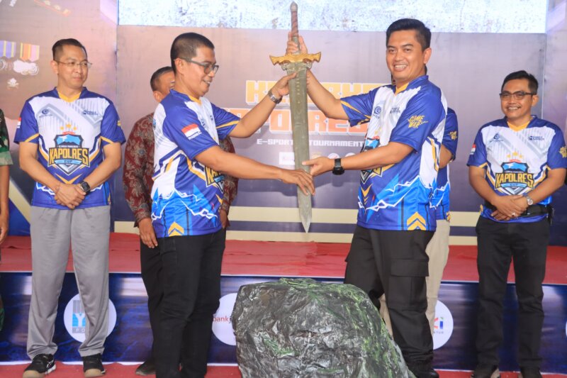 Kapolres Probolinggo AKBP Wisnu Wardana buka Turnamen E-Sport MLBB Kapolres Cup
