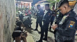 Polisi amankan 5 anggota gengster di pasar kembang Surabaya
