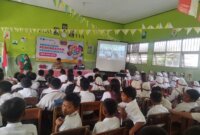 Bhabinkamtibmas Polsek Prambon edukasi pelajar cegah perundungan