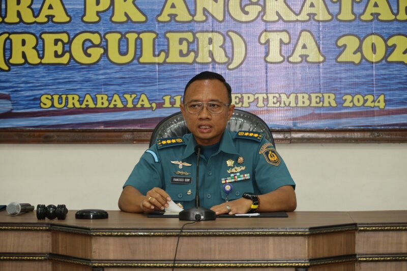 Kasubdis Klaskatmil Disminpersal Kolonel Laut (E) Francisco Deny S