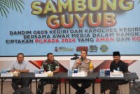 Kapolres Kediri Kota AKBP Bramastyo Priaji dan Dandim 0809 Kediri Letkol Inf Aris Setiawan gelar sambung guyub bersama media