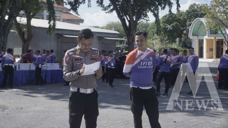 Ditlantas Polda Jatim edukasi saat ada Lakalantas