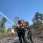 Sinergitas TNI Polri dan warga padamkan kebakaran