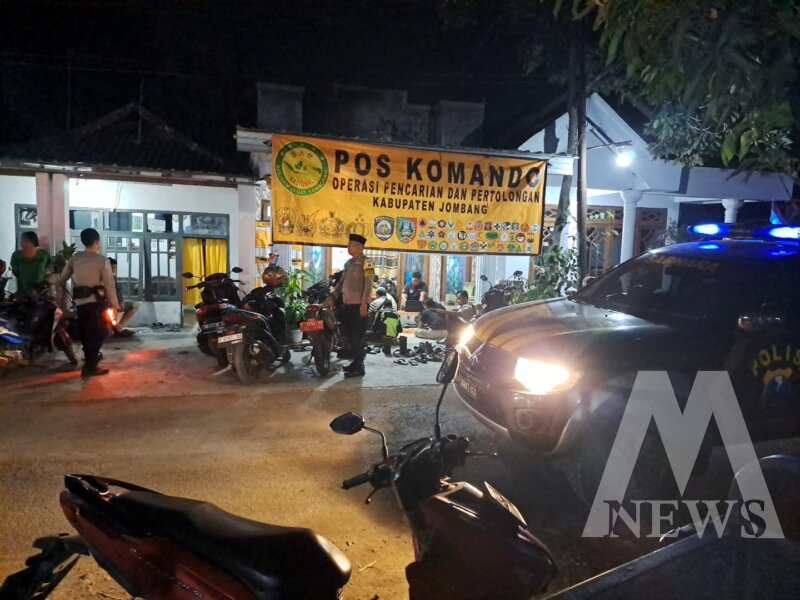 Polisi dan Tim SAR temukan korban bunuh diri di sungai Brantas