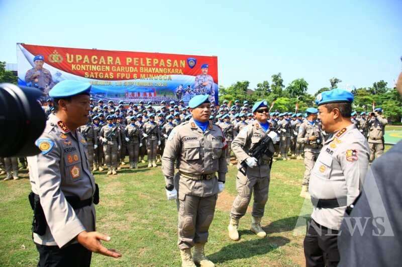 Wakapolri Komjen Pol Agus Andrianto lepas Garuda Bhayangkara Satuan Tugas FPU