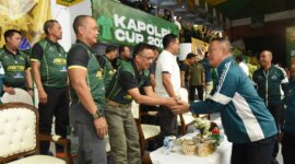 Dirjianbang Kodiklatal Laksma TNI Ivan Gatot Prijanto hadiri pembukaan turnamen Bola Volly