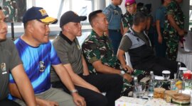 Dankodiklatal Letjen TNI Marinir Nur Alamsyah saksikan pertandingan Bola Voli Dharma Pertiwi