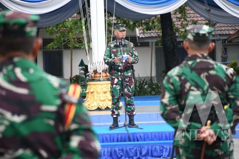 Danpuslatdiksarmil Kodiklatal Kolonel Laut (P)  Irwan S.P. Siagian