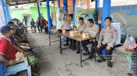 Polsek Asemrowo gelar Jum'at Curhat di kampung nelayan sontoh laut