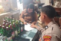 Polisi lakukan razia Miras