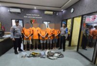Polsek Asemrowo tangkap 6 pelaku pencurian kabel Telkom